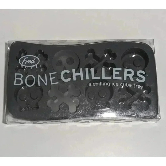 Fred Bone Chillers Ice Cube Tray NEW Mold Halloween Skull And Crossbones 2008 - Picture 1 of 3